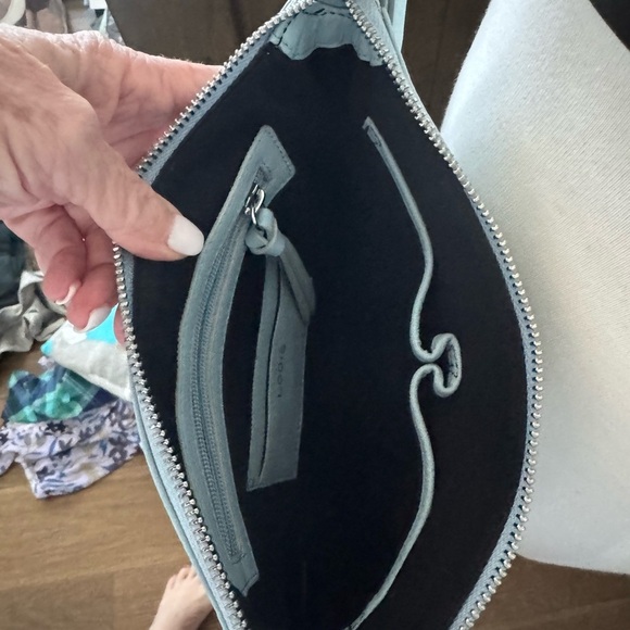 Lodis NWOT Blue Crossbody Bag with Structured Design - Picture 4 of 7